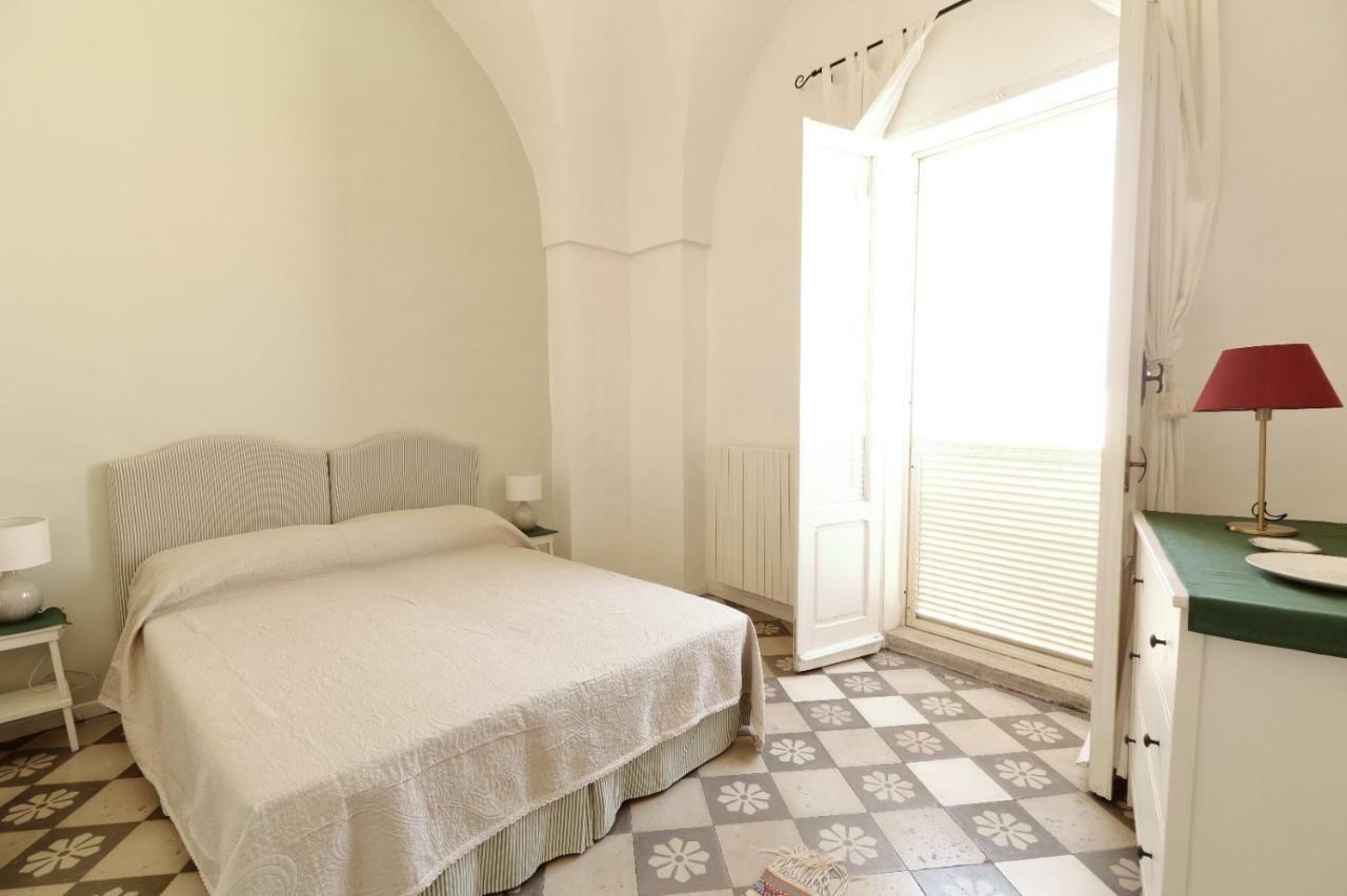 Slow Lecce - Old Town Apartment Sit Exterior photo